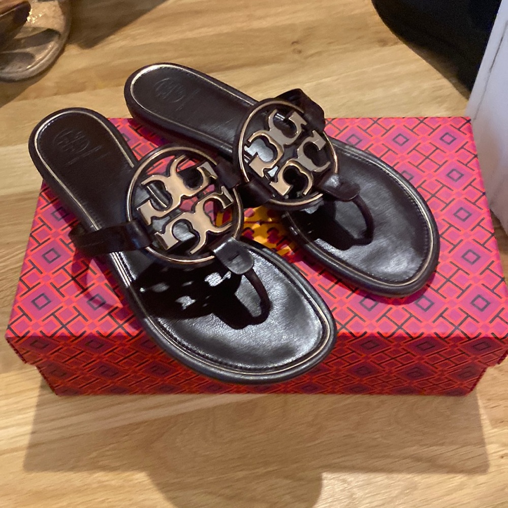 Tory Burch Malbec & Rose Gold Miller sandals size 9.5 EUC